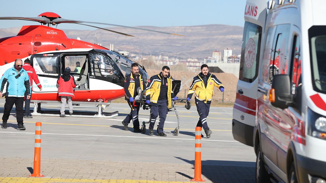 sivas-patlama-ambulans-aa-2324823.jpg