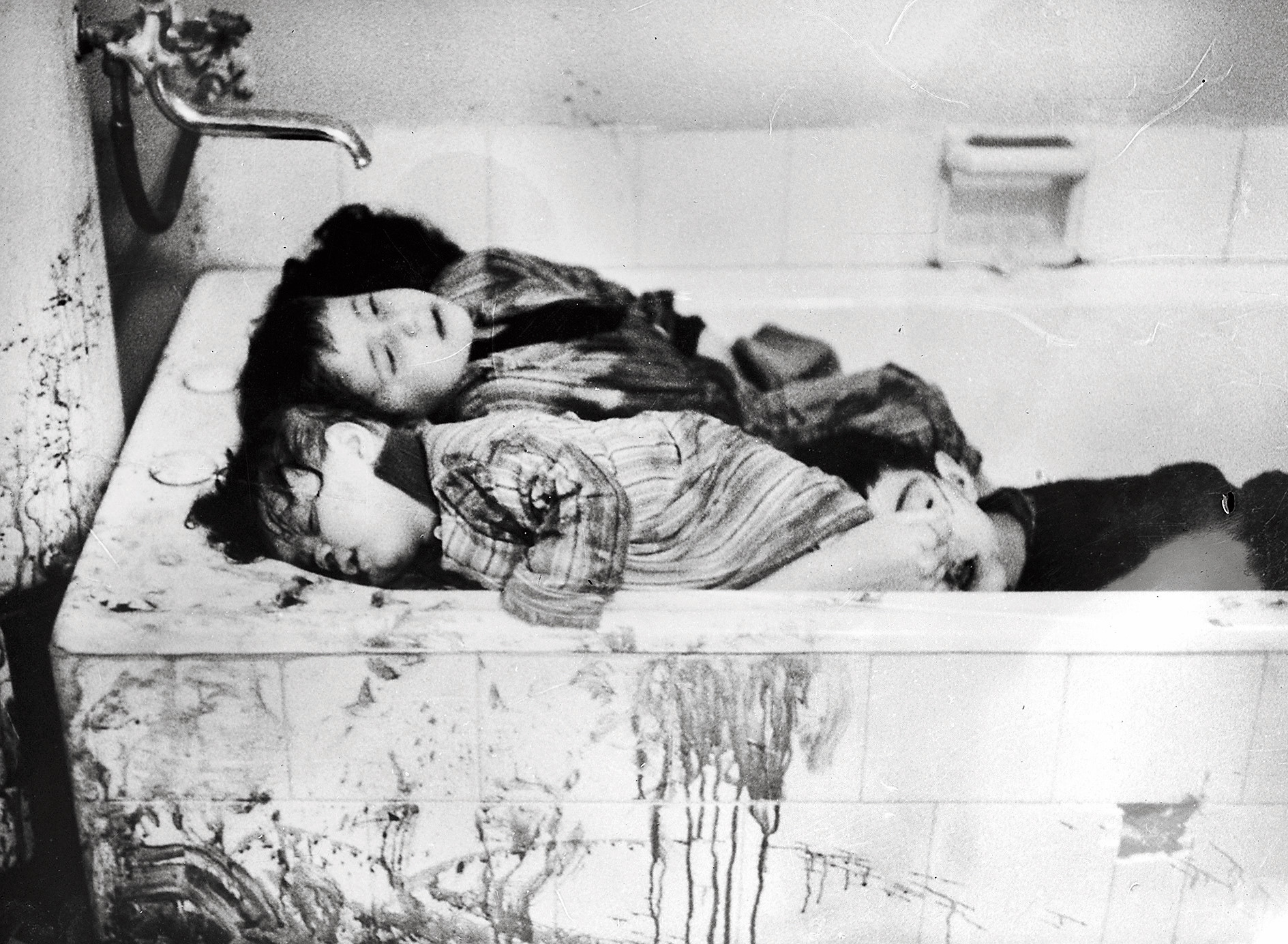 Kıbrıs'ta 21 Aralık 1963'te Rum EOKA Terör Örgütü militanlarının Kıbrıs Türklerine yönelik tarihe 