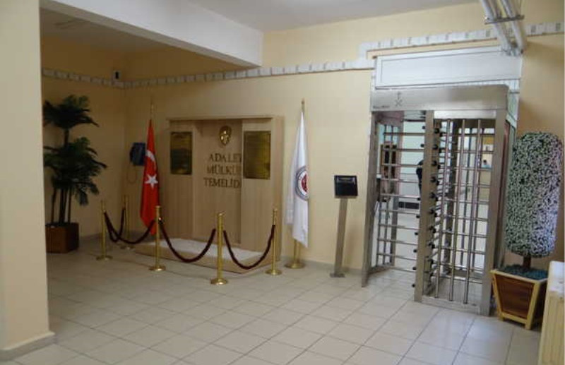 Cezaevinde dehşet: Küçük kızına şiddet uyguladı