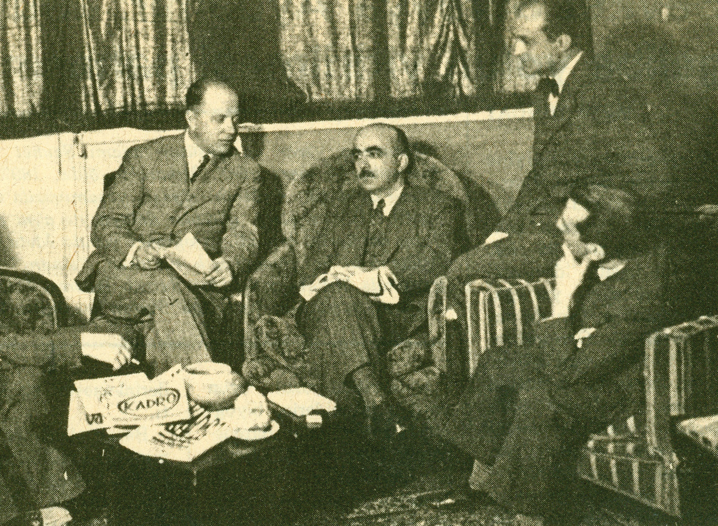 Yakup Kadri'nin romancılığının ardından üzerinde durulması gereken bir diğer yönü hikâyeciliğidir.