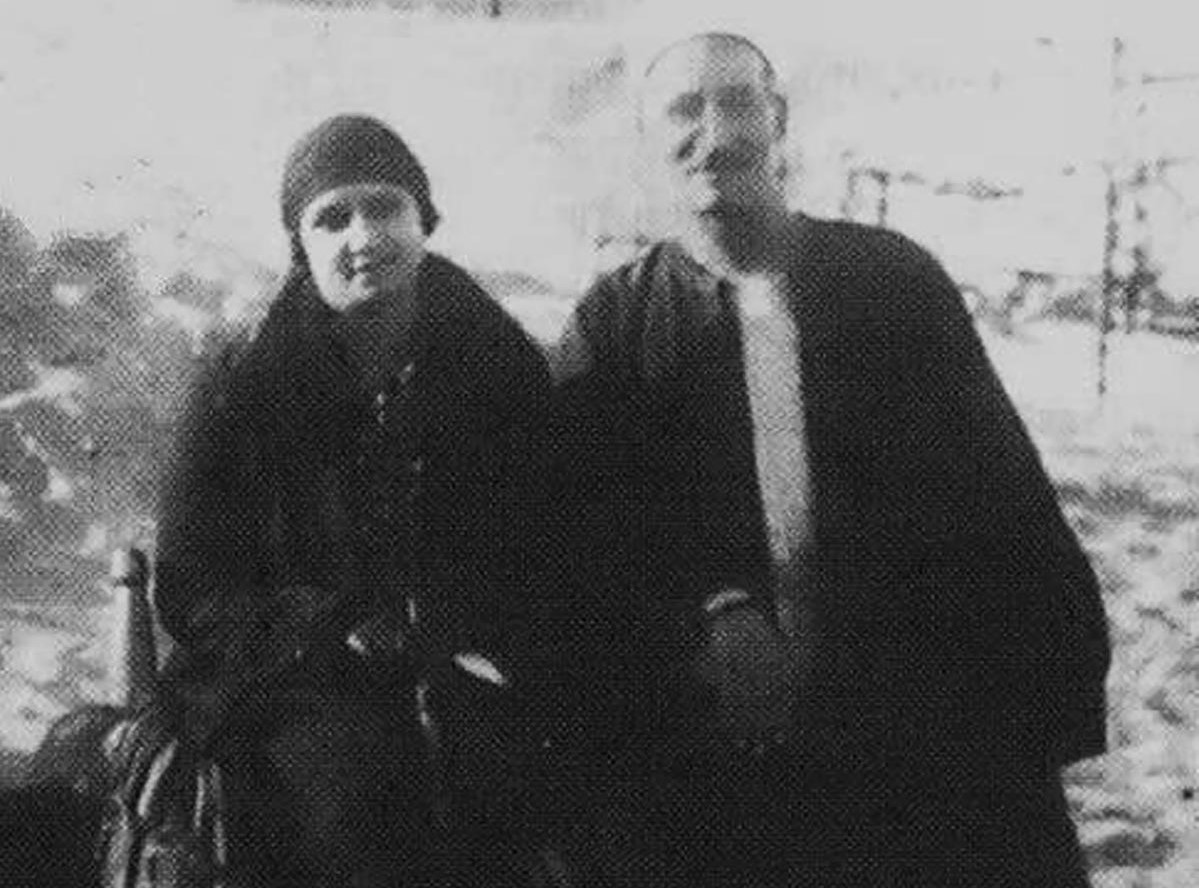 Ümmü Gülsüm ve ilk musikî hocası Ebu'l-Alâ Muhammed.