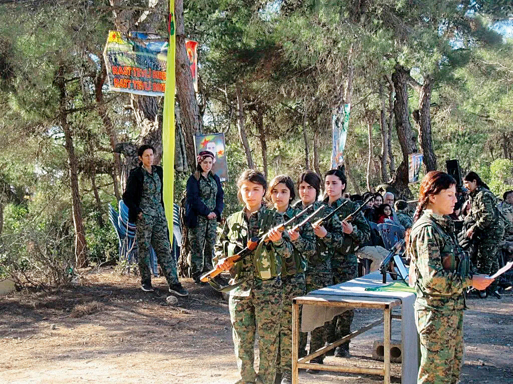 PKK'nın Suriye'deki kolu olan Suriye Demokratik Güçleri'nin (SDG), küçük çocukları kaçırarak zorla silahaltına aldığı bilinen bir gerçek. 