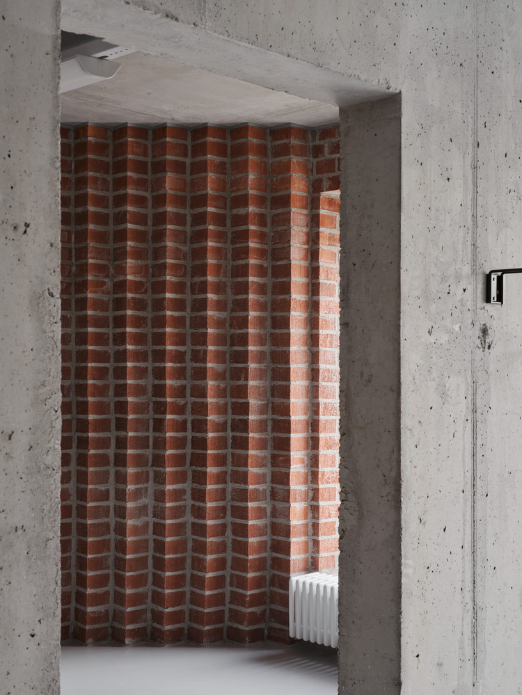 Böylelikle, hem karbon ayak izi düşürülüyor hem de Finlandiya'nın yapı geleneklerine atıfta bulunuluyor.