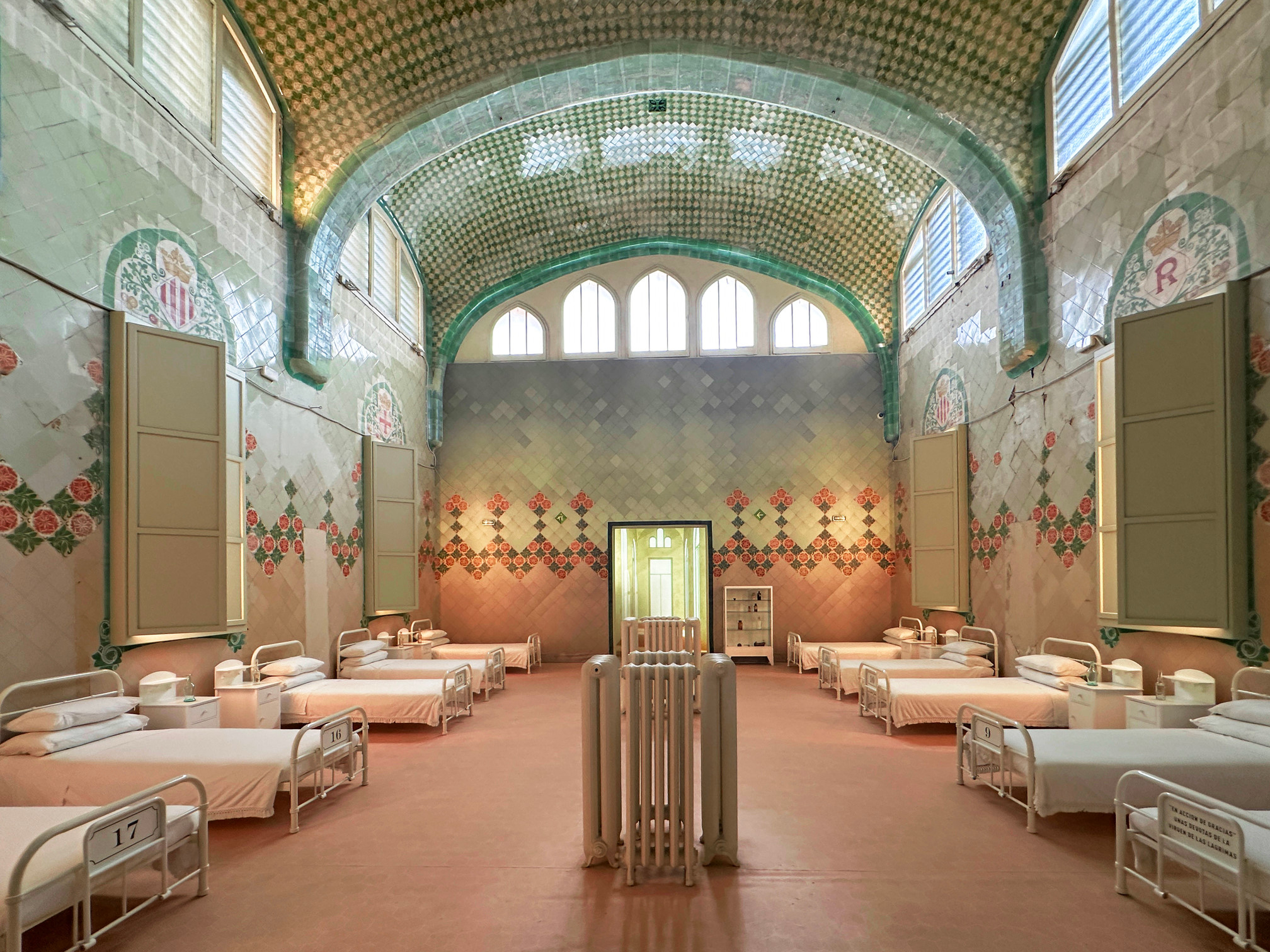 Kutsal Haç ve Aziz Pavlus Hastanesi. Fotoğraf: Lâl Dalay 